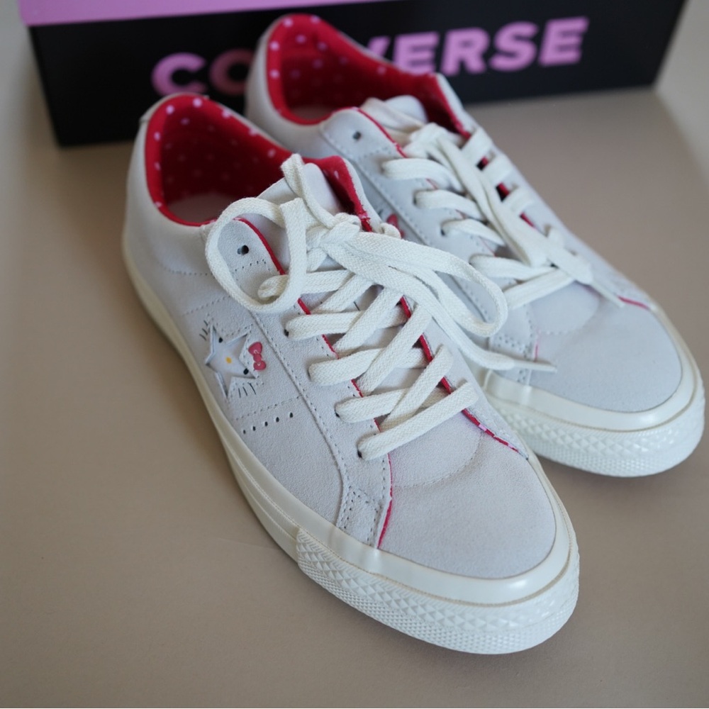 NEW! CONVERSE Hello Kitty x One Star Suede Low Top 'White' size 7